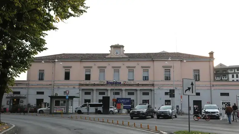 Pordenone: Stazione Ferroviaria Ristrutturata per l'Anno della Cultura 2027