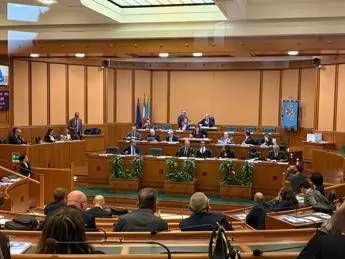 Rapporto Camera: Criticità Legislativa 2026 e Necessità di Confronto Politico