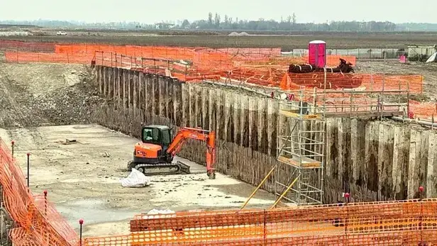 Rizzani de Eccher: Quattro Offerte per il Concordato, Attesa sui Cantieri