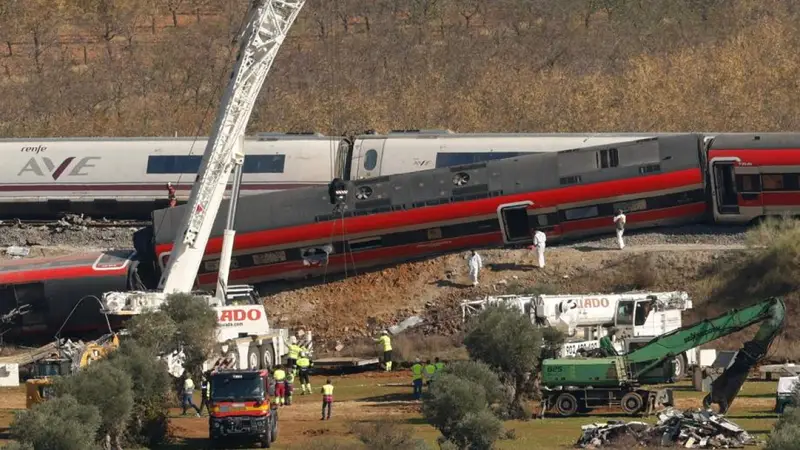 Scontro Treni in Spagna: Ancora Due Cittadini Italiani Scomparsi
