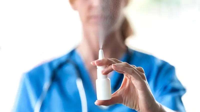Spray Nasali di Adrenalina: Nuova Speranza per l'Anafilassi in Italia