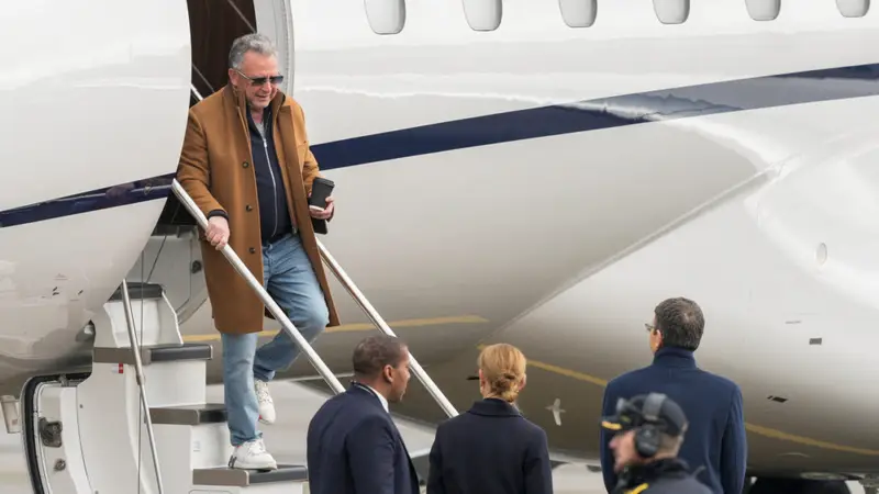 Witkoff a San Pietroburgo per incontri con Putin: nuova proposta per la fine della guerra