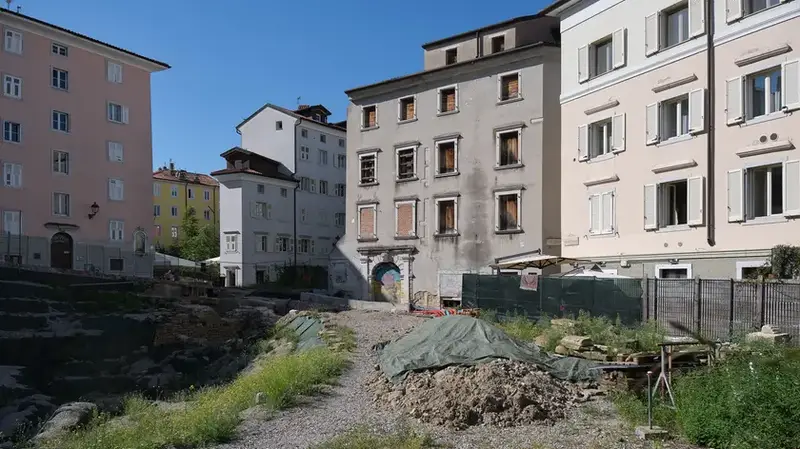Trieste: Riapre la Passerella tra Via Crosada e dei Capitelli